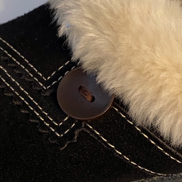 Cozy Indoor- outdoor slippers - Picture 5 of 10